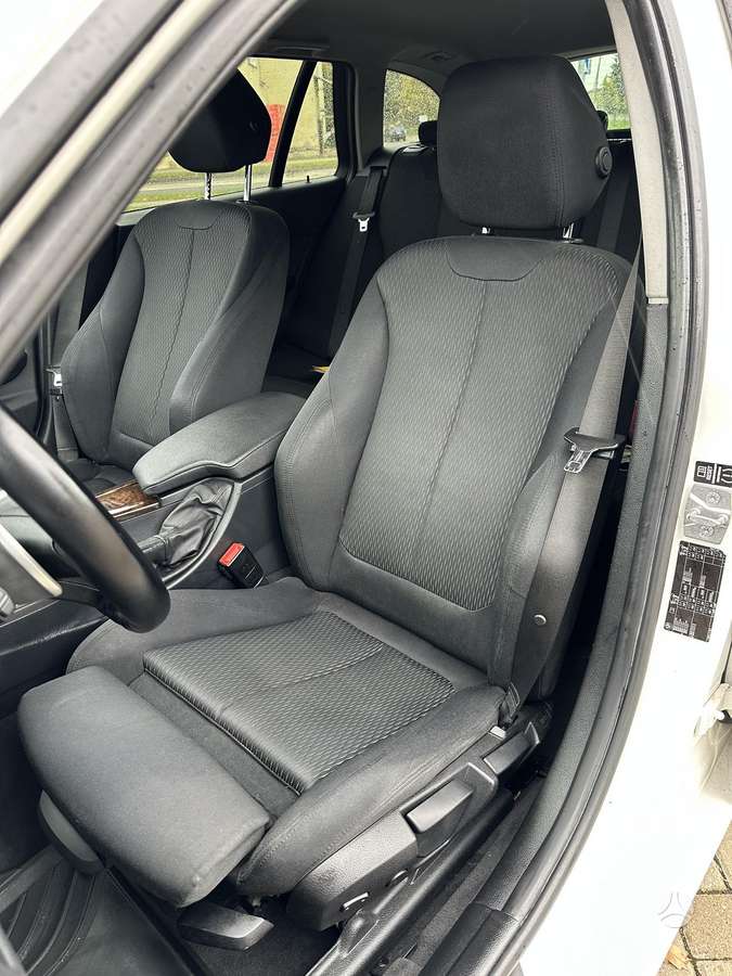 BMW 318 2013 — photo 10