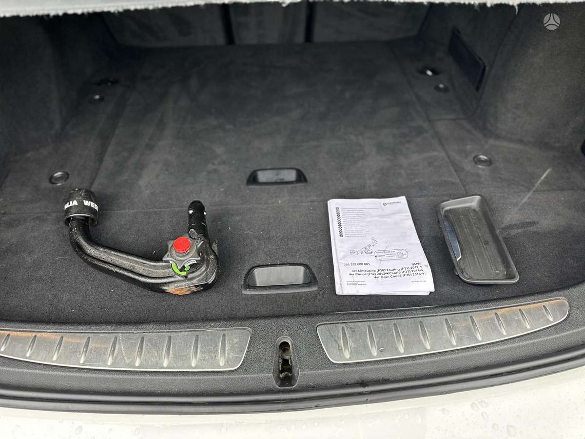 BMW 318 2013 — photo 13