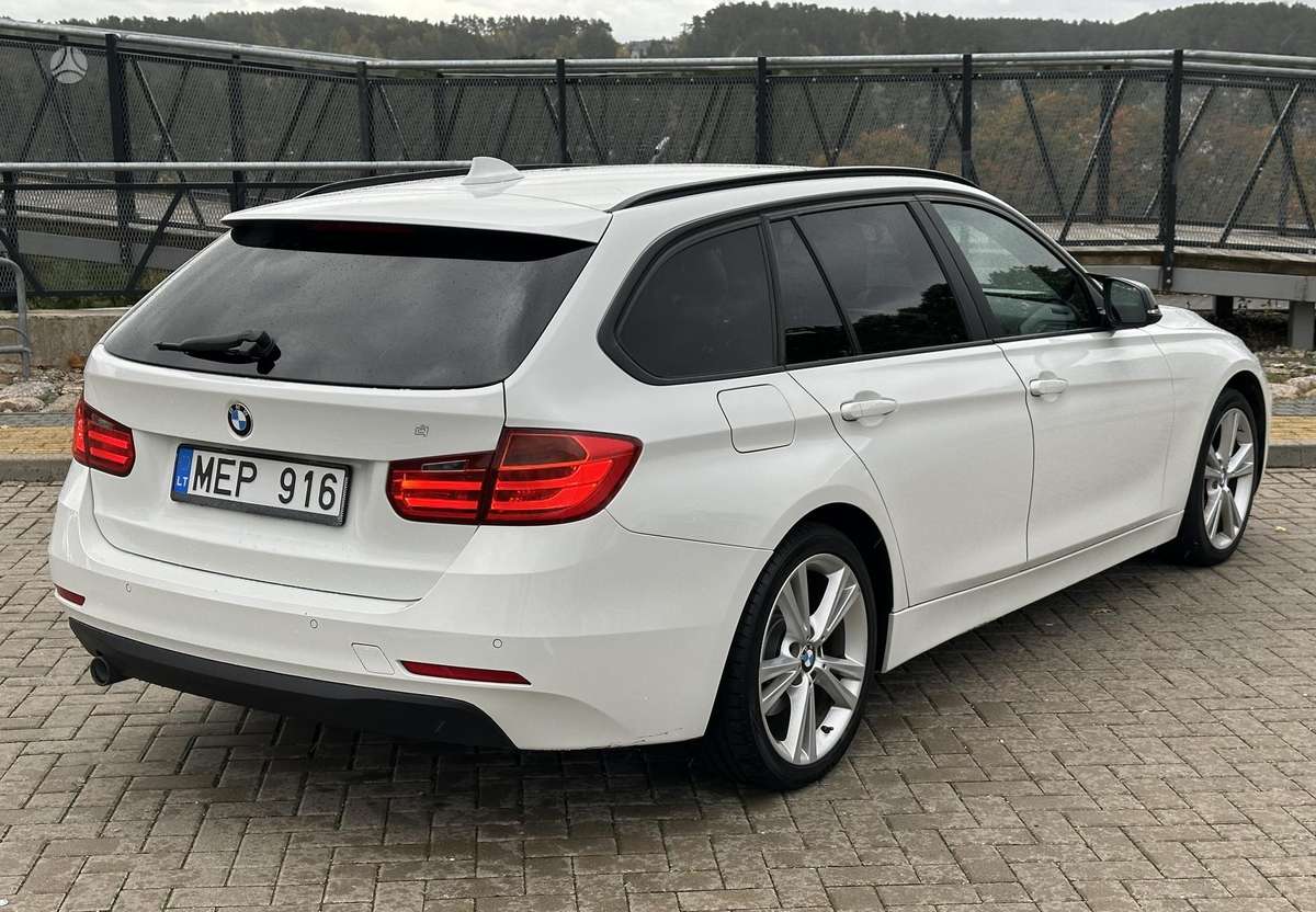 BMW 318 2013 — photo 8
