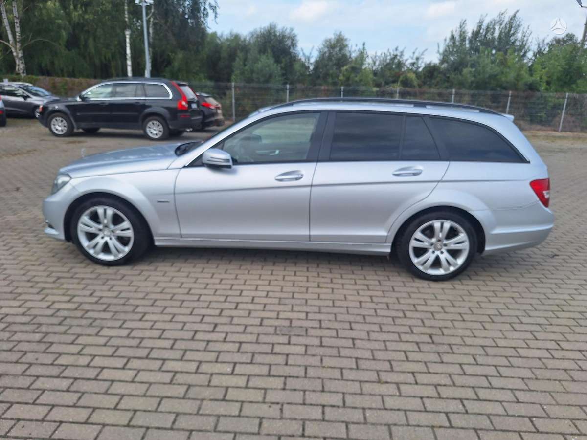 Mercedes-Benz C200 2012 — photo 6
