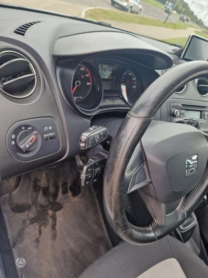 Seat Ibiza 2015 — photo 14