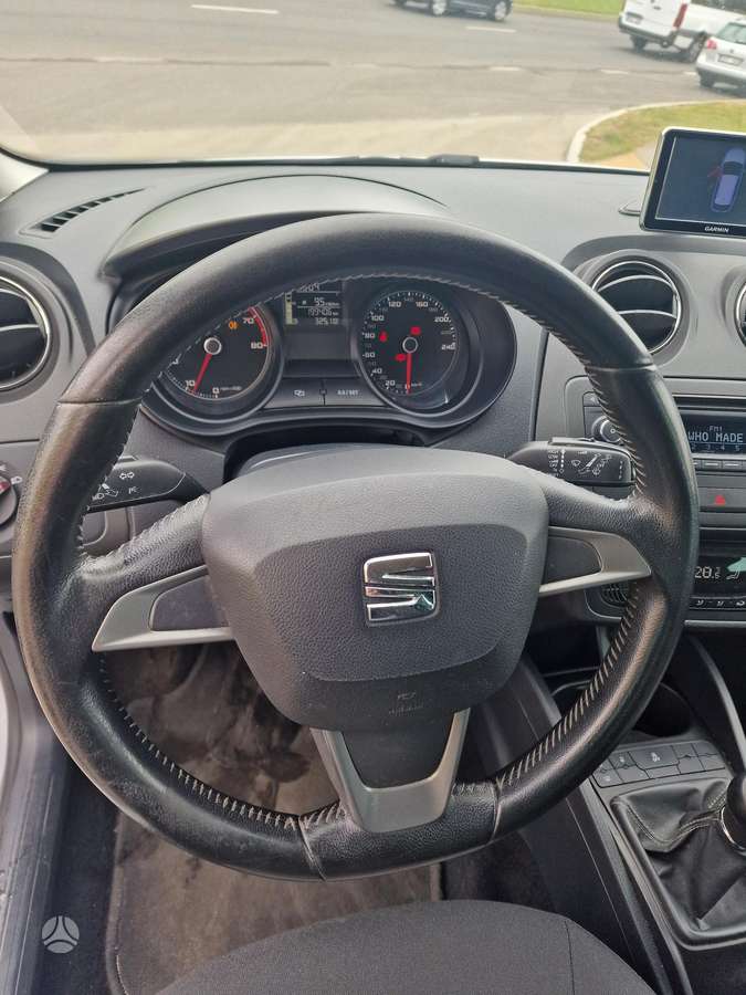 Seat Ibiza 2015 — photo 15