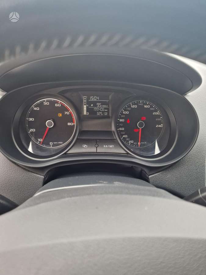Seat Ibiza 2015 — photo 16
