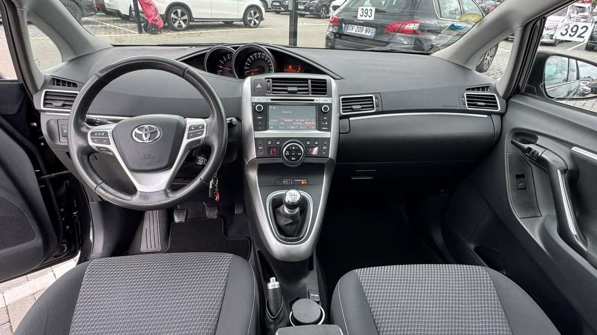 Toyota Verso 2014 — photo 8