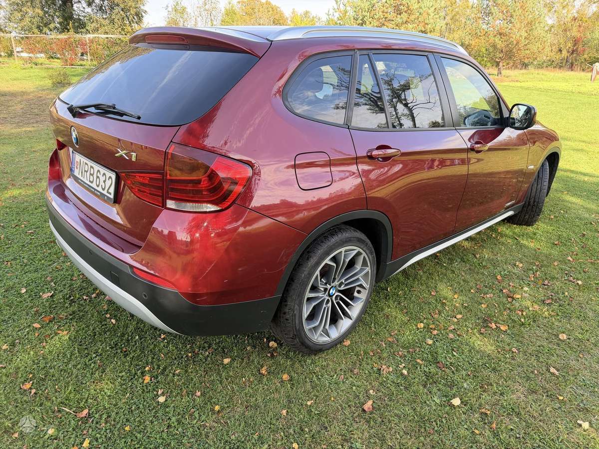 BMW X1 2010 — двигун 1995 cm³, 177 HP (130kW)