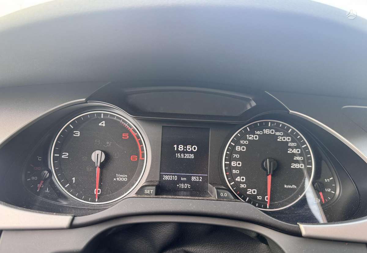 Audi A4 2008 — photo 11