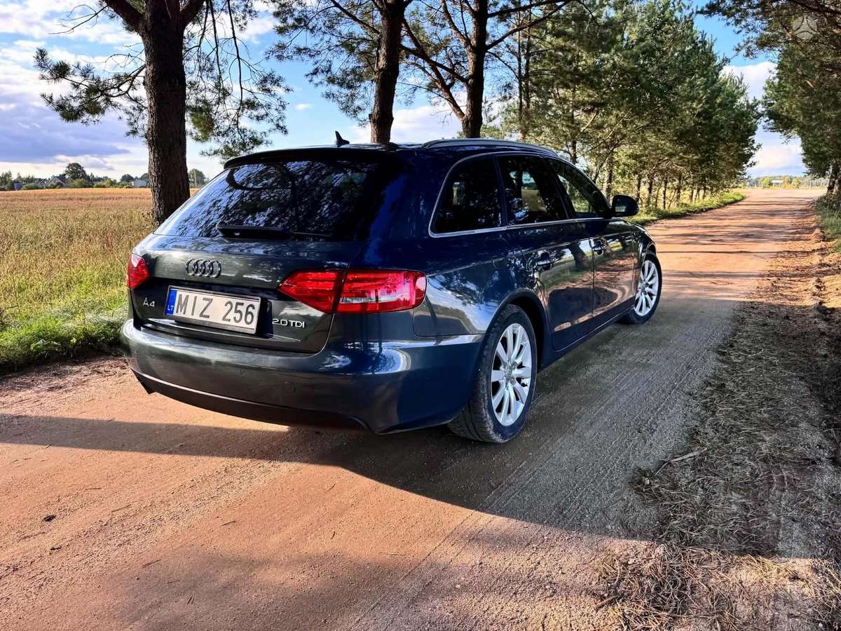 Audi A4 2008 — photo 9