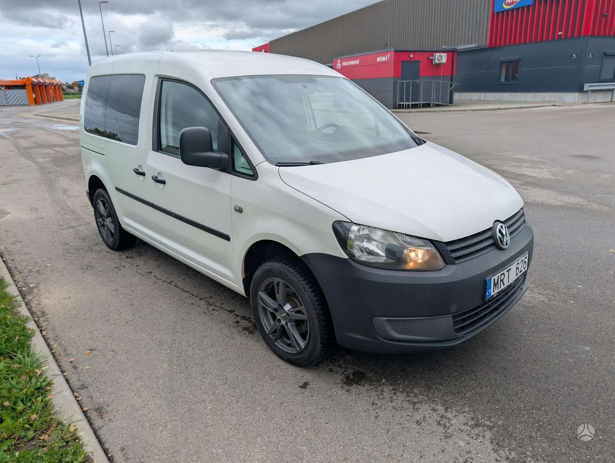 Volkswagen Caddy 2012 — двигун
