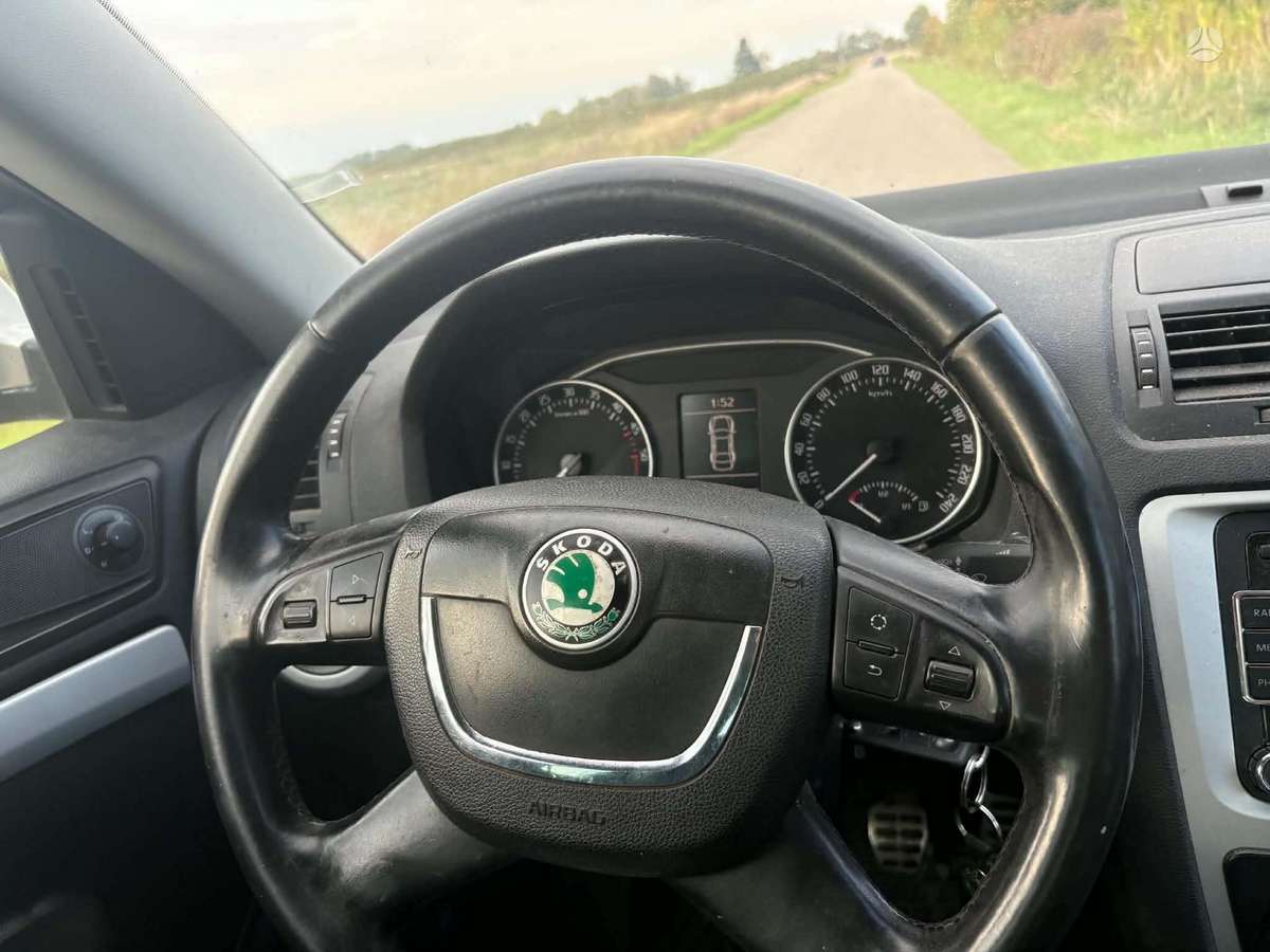 Skoda Octavia 2010 — photo 11