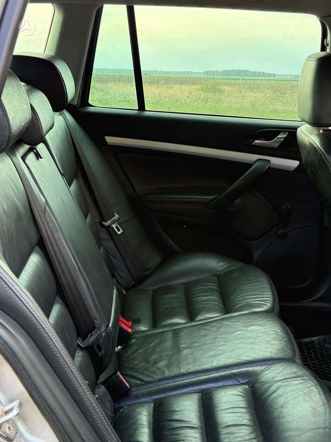 Skoda Octavia 2010 — engine 1598 cm³, 105 HP (77kW)