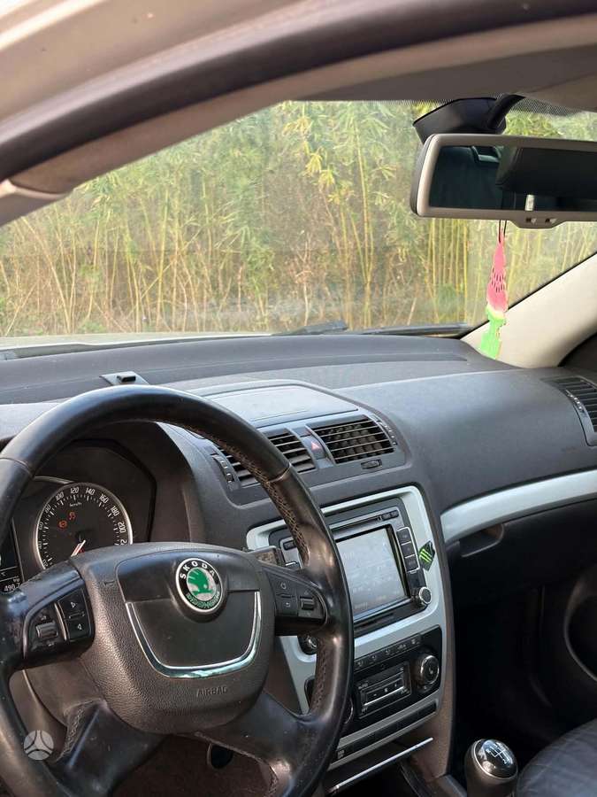 Skoda Octavia 2010 — photo 6