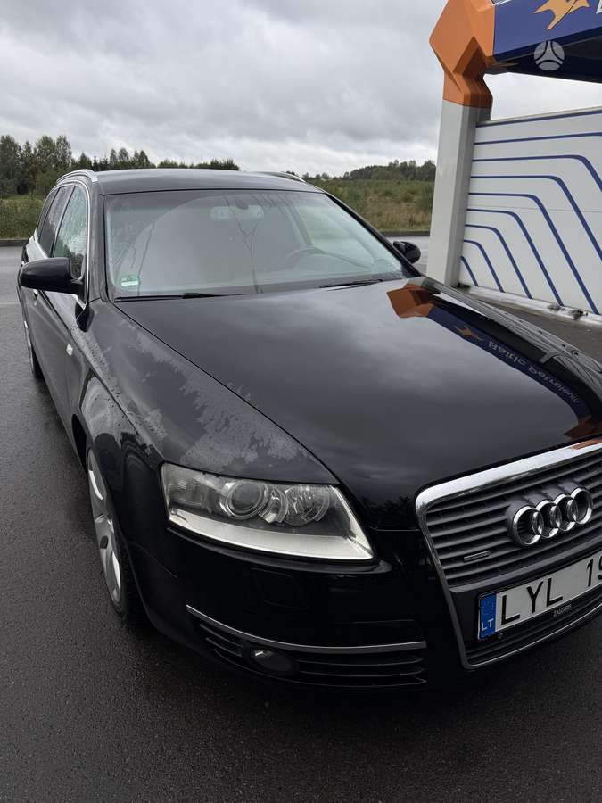 Audi A6 2005 — вигляд ззаду
