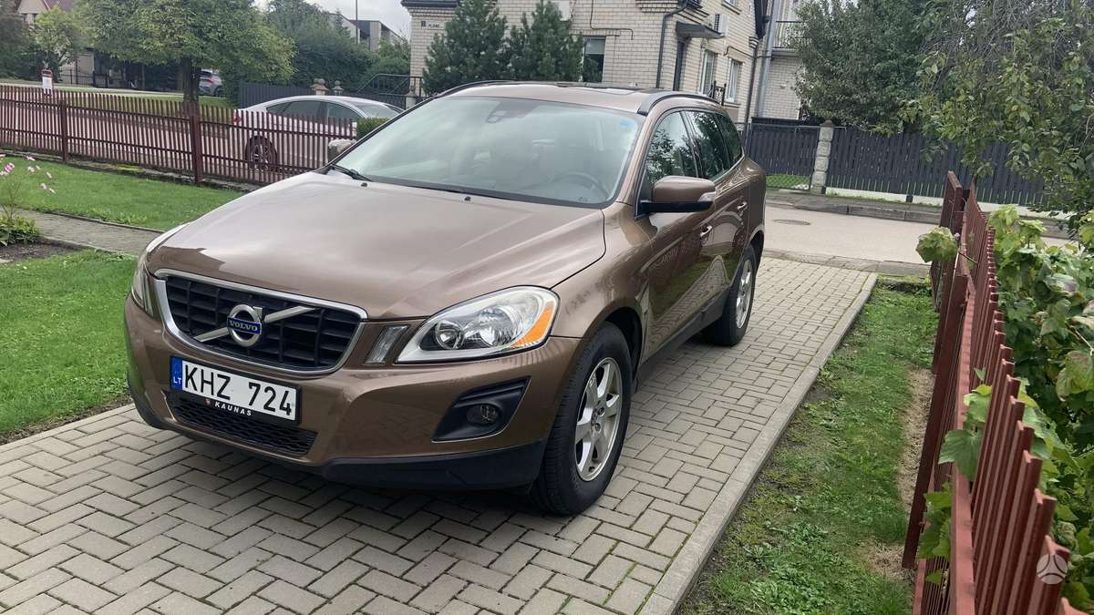 Volvo XC60 2009 — вигляд ззаду