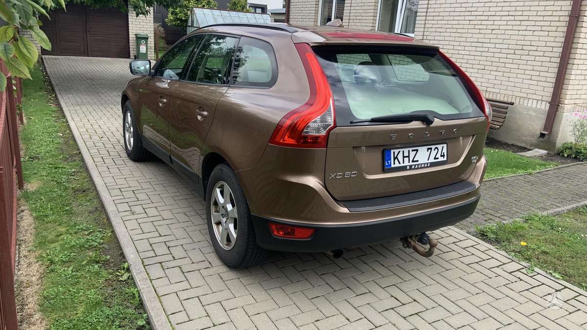 Volvo XC60 2009 — салон