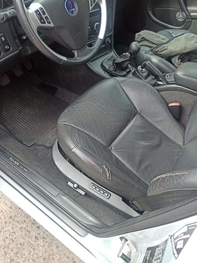 Saab 9-5 2009 — photo 11