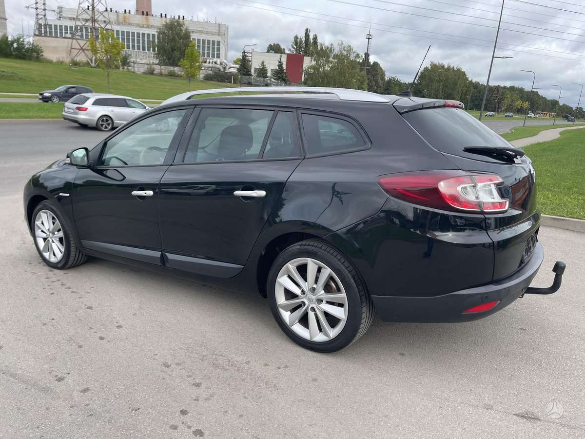Renault Megane 2011 — photo 10