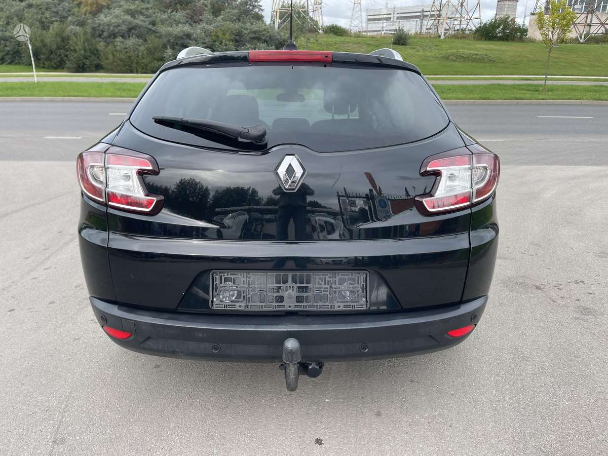 Renault Megane 2011 — photo 12