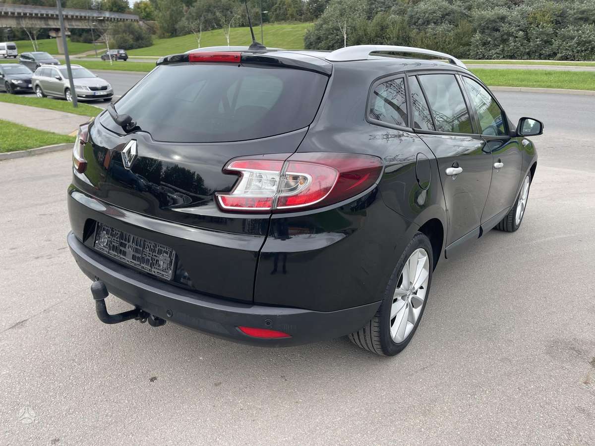 Renault Megane 2011 — photo 13