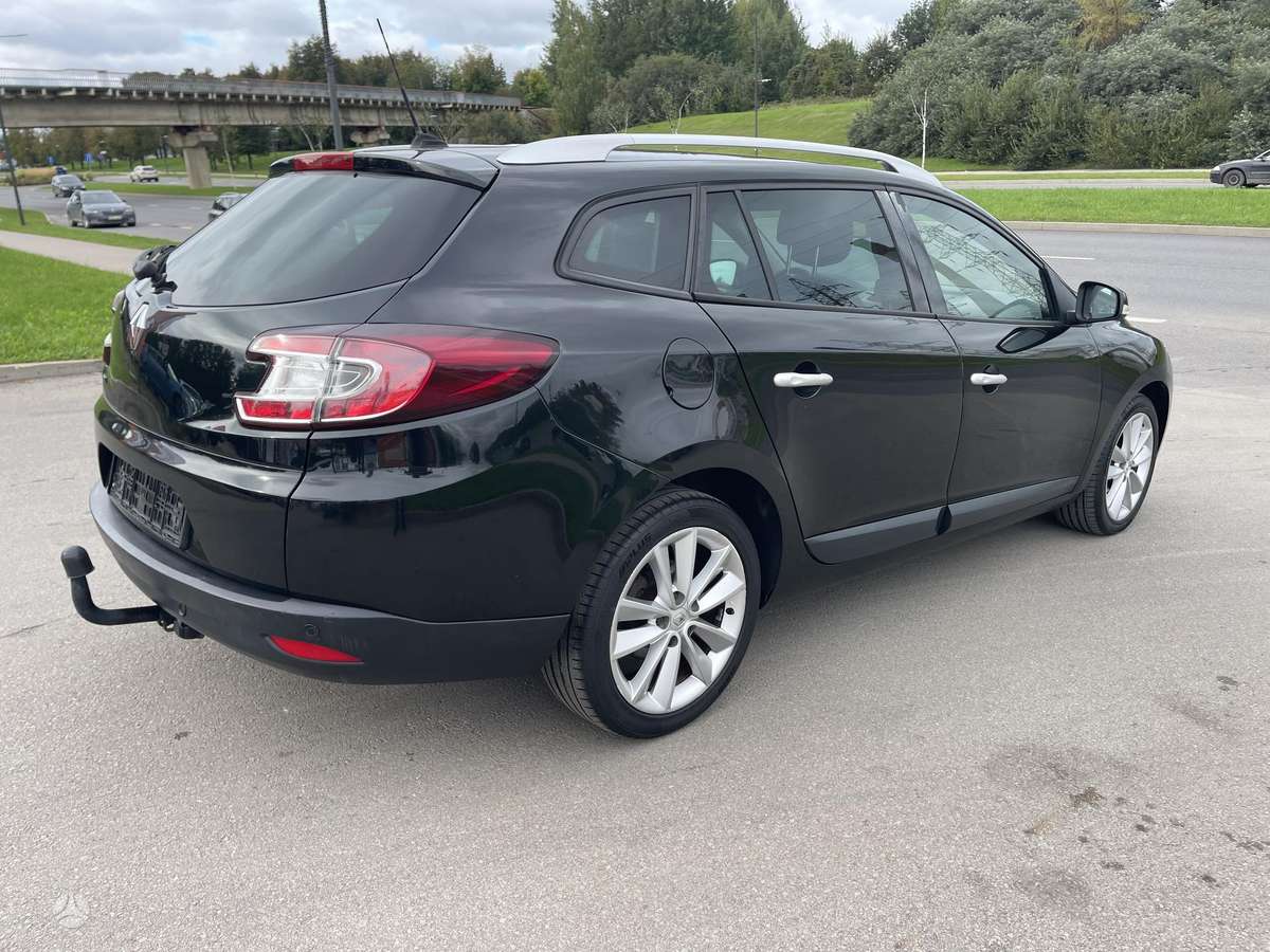 Renault Megane 2011 — photo 14