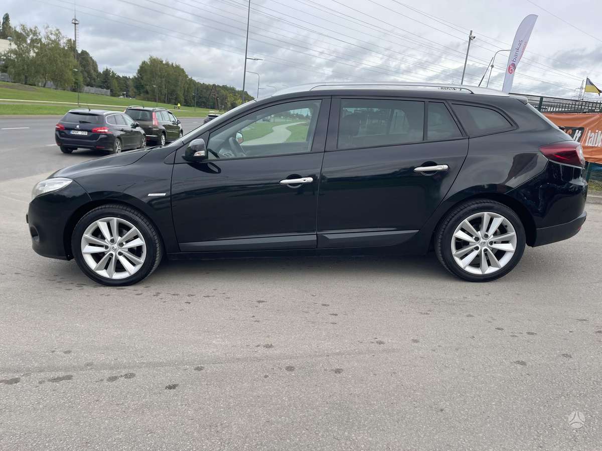 Renault Megane 2011 — photo 8
