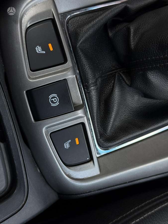 Chevrolet Captiva 2012 — photo 12