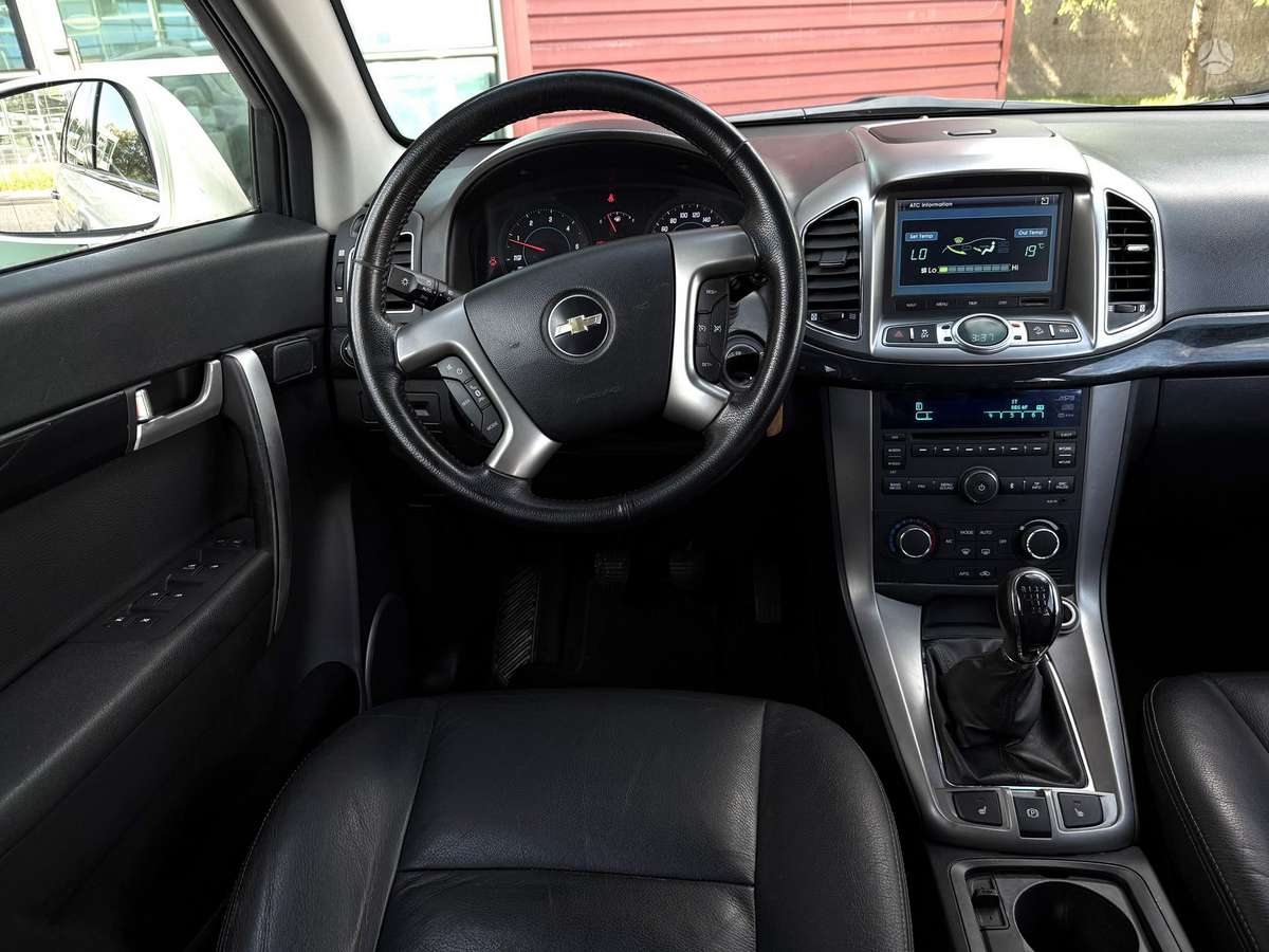 Chevrolet Captiva 2012 — photo 14