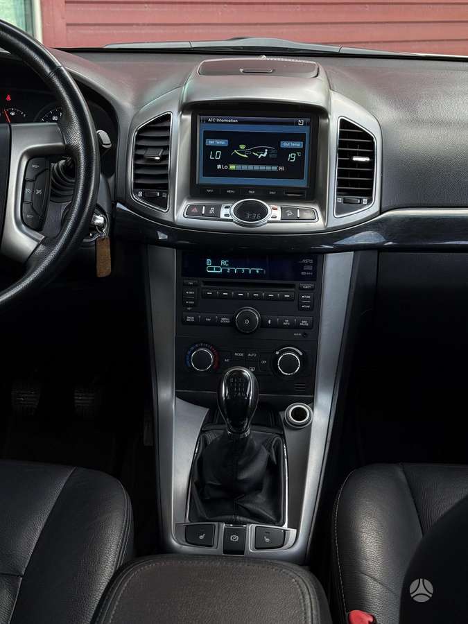 Chevrolet Captiva 2012 — photo 18