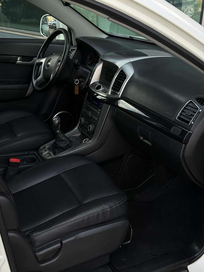 Chevrolet Captiva 2012 — photo 22