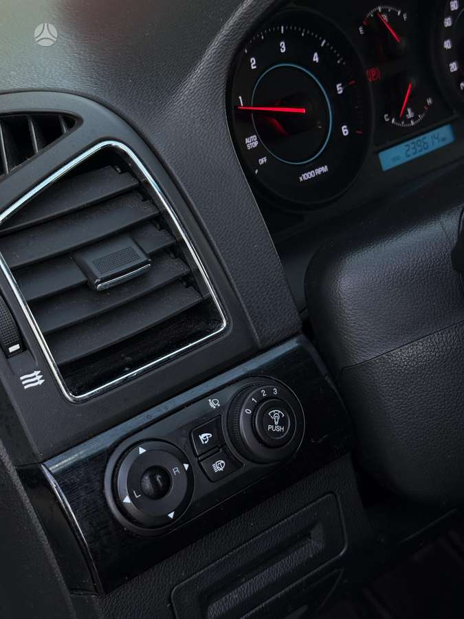Chevrolet Captiva 2012 — photo 29