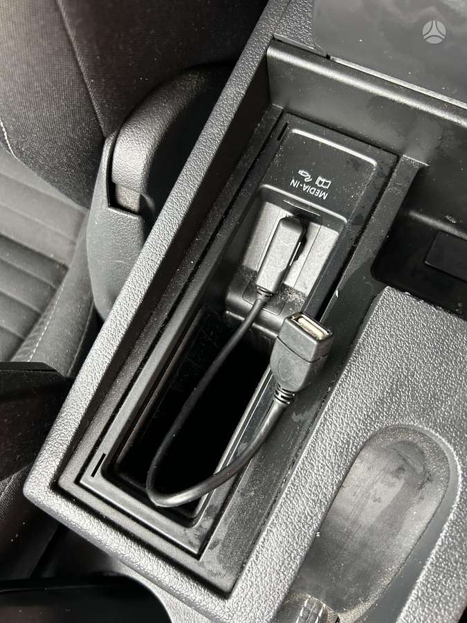 Volkswagen Touran 2015 — photo 15