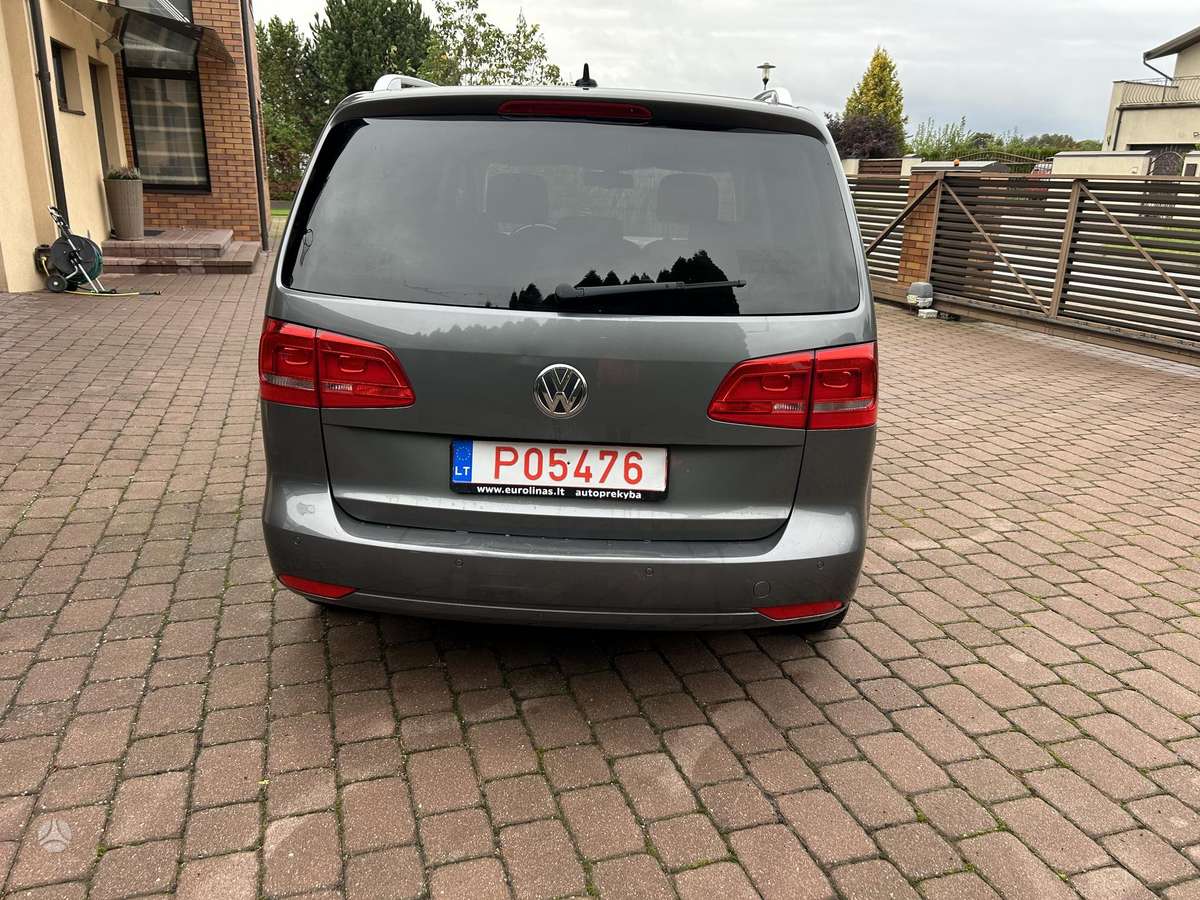 Volkswagen Touran 2015 — engine 1968 cm³, 140 HP (103kW)