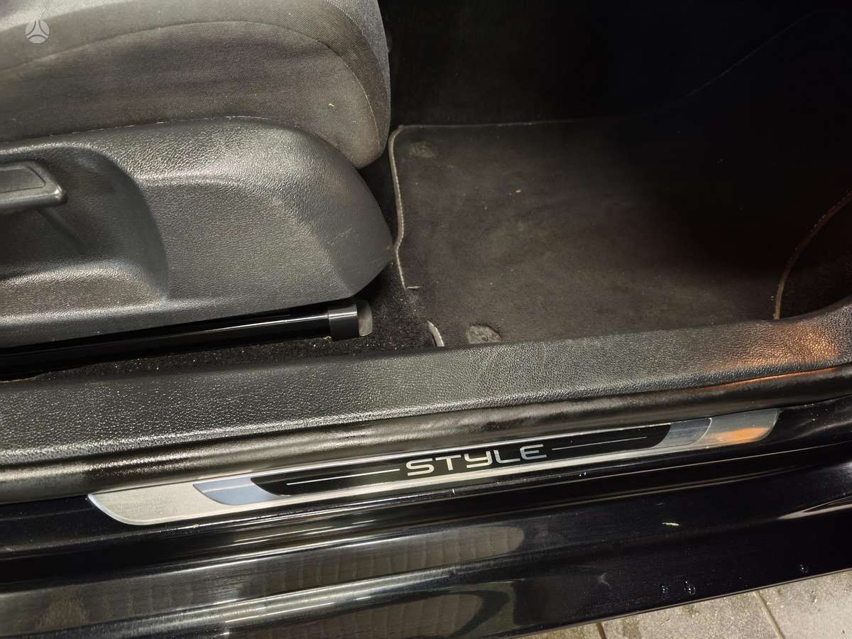 Volkswagen Golf 2012 — photo 14