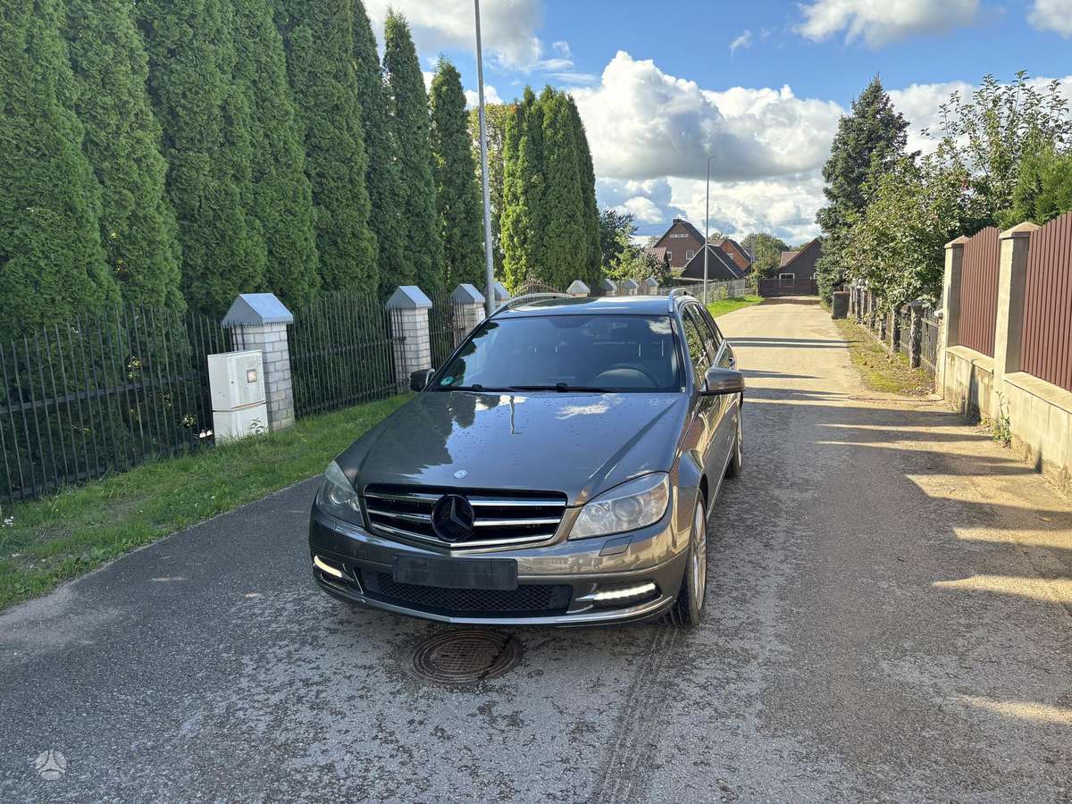 Mercedes-Benz C350 2010 — vehicle for AFU Ukraine