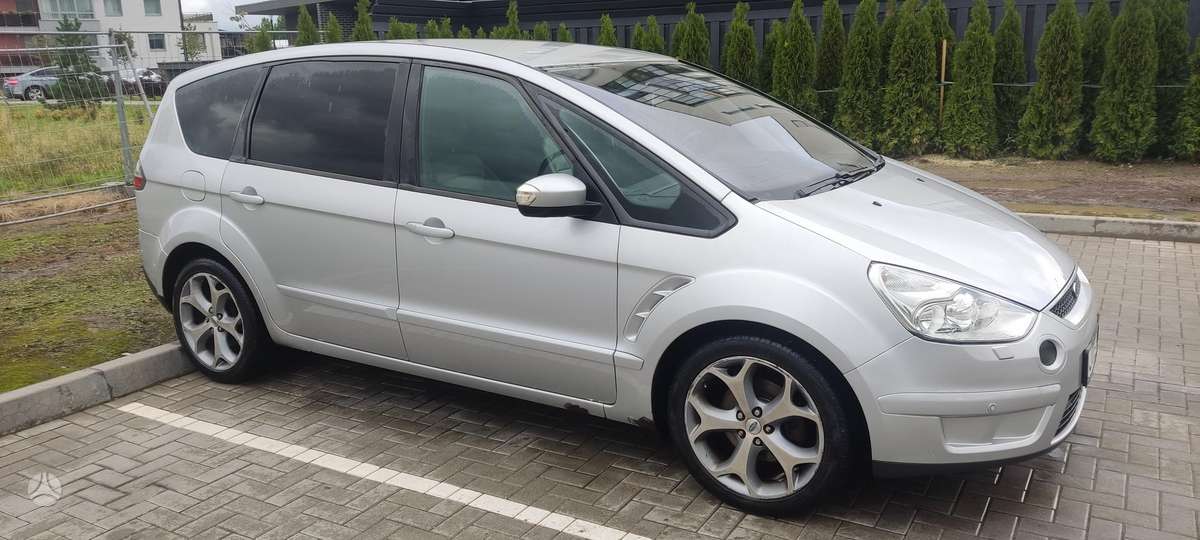 Ford S-MAX 2007 — rear view