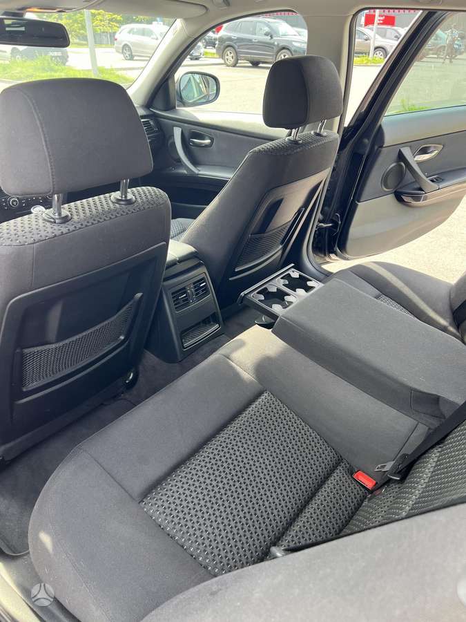 BMW 320 2011 — photo 12