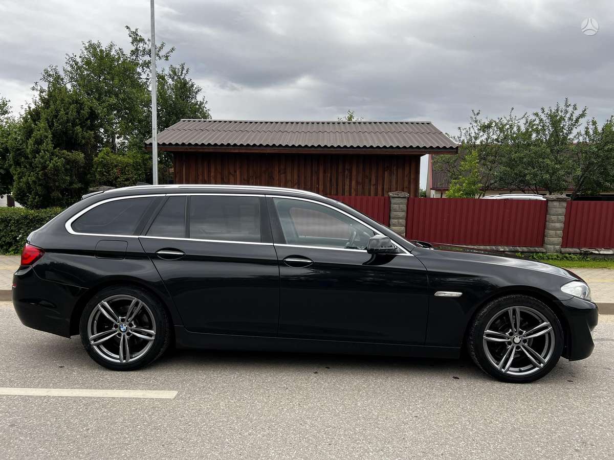 BMW 520 2011 — photo 10