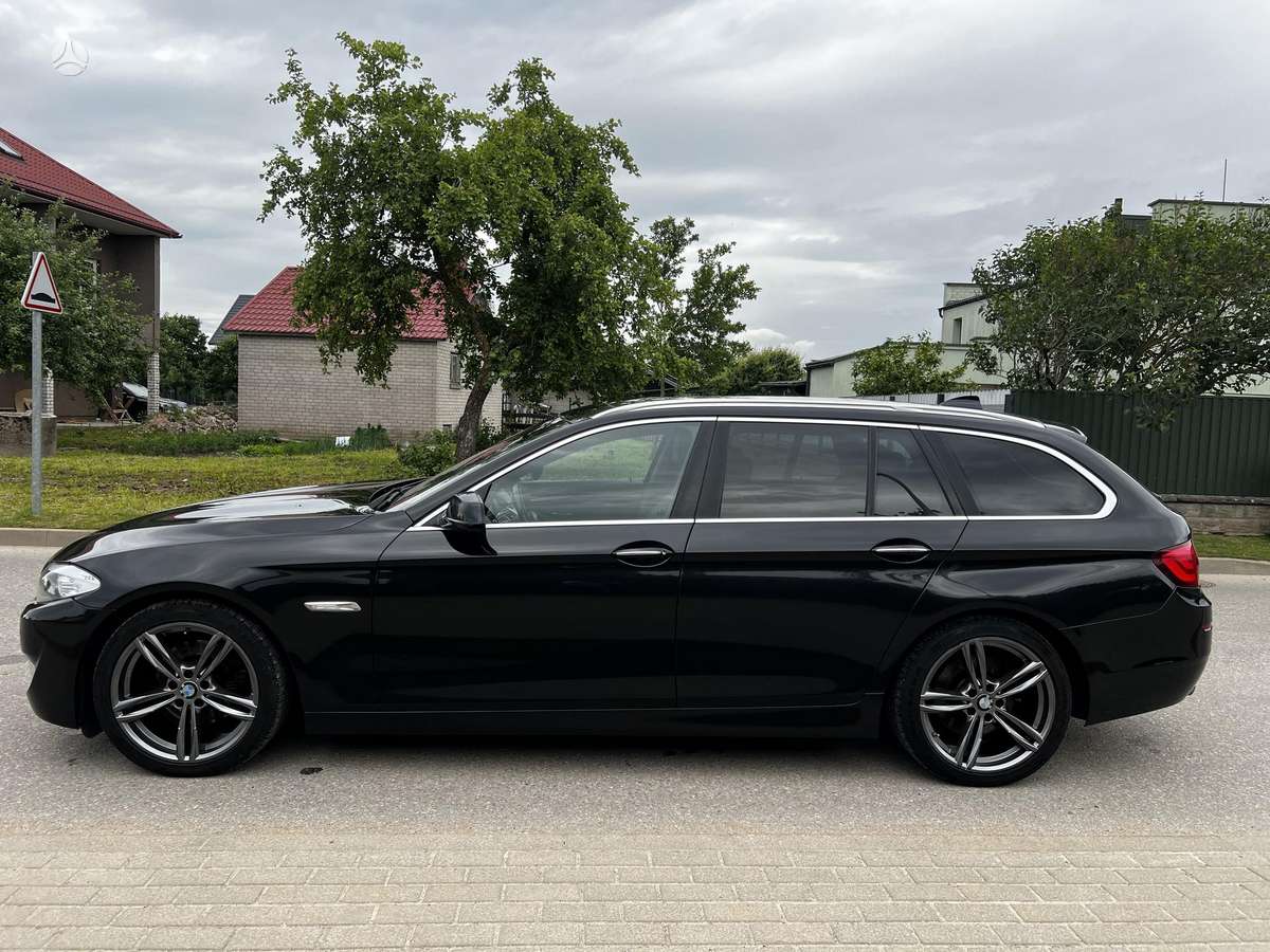 BMW 520 2011 — photo 11