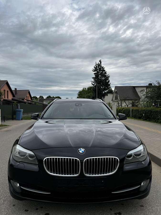BMW 520 2011 — photo 13