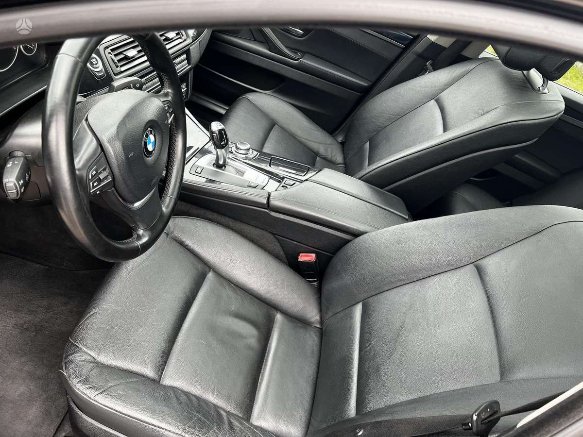 BMW 520 2011 — photo 15