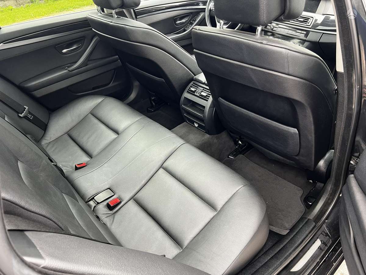 BMW 520 2011 — photo 19