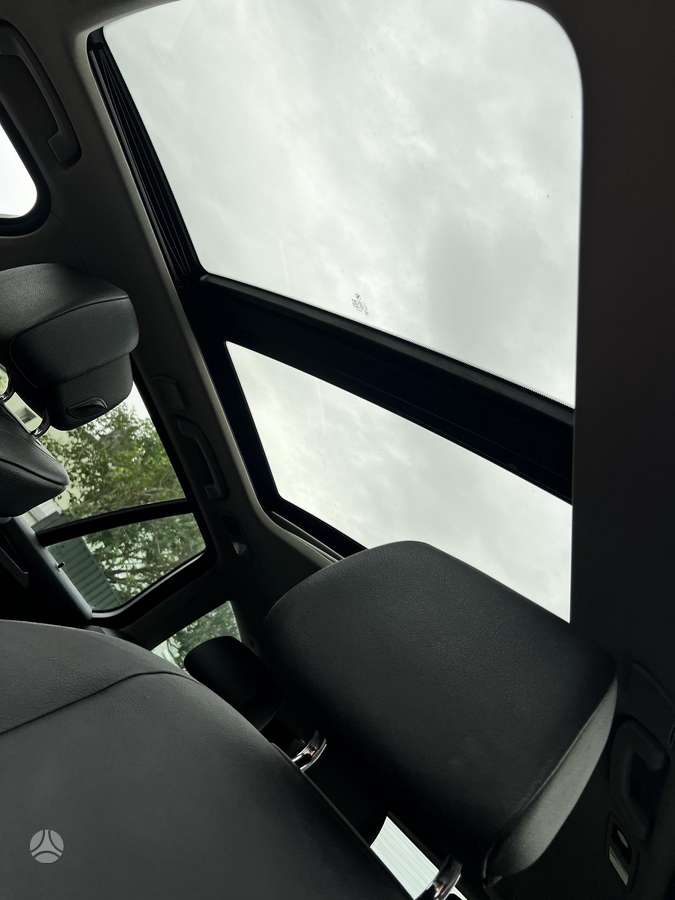 BMW 520 2011 — photo 23