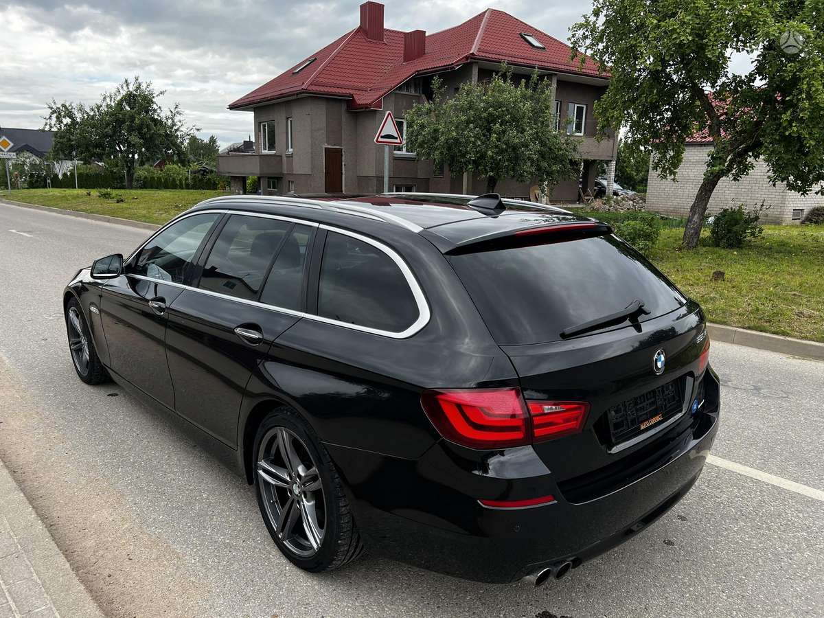 BMW 520 2011 — photo 9