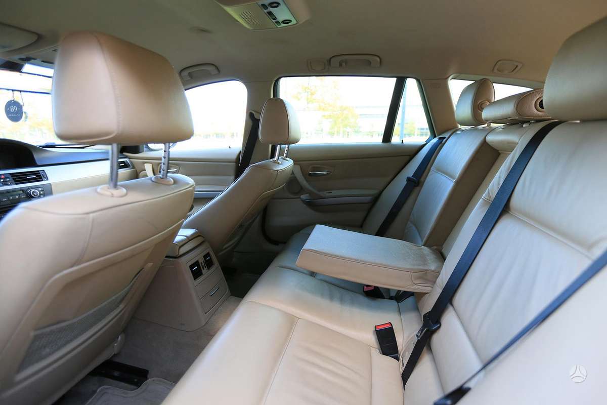 BMW 325 2008 — photo 11