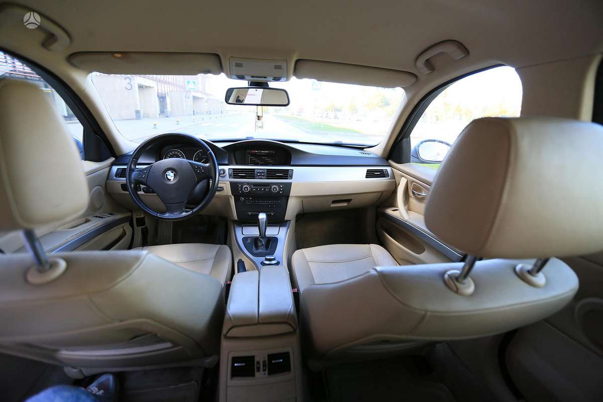 BMW 325 2008 — photo 12