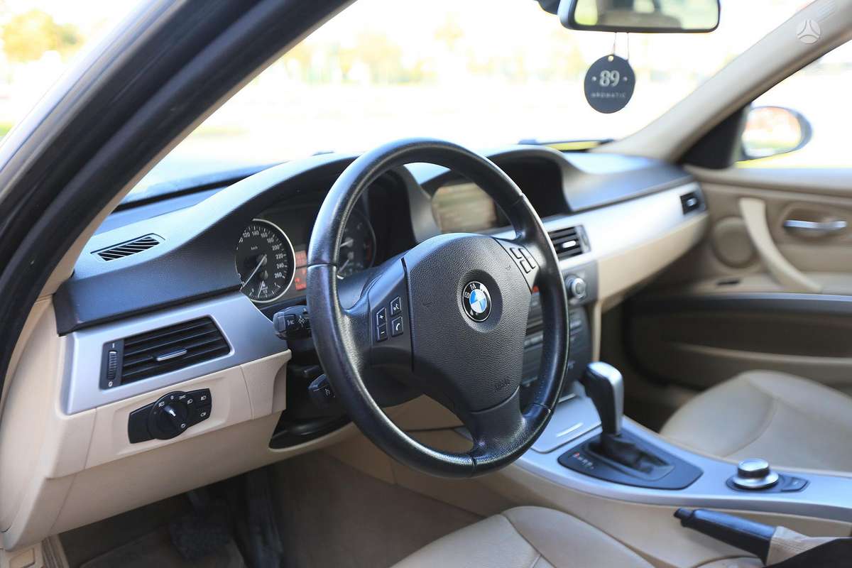 BMW 325 2008 — photo 8