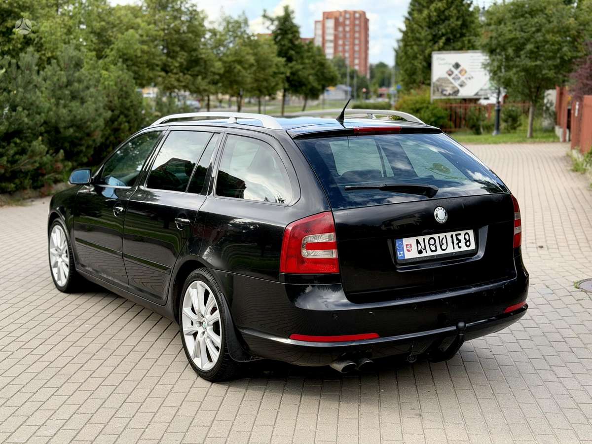 Skoda Octavia 2009 — engine 2000 cm³