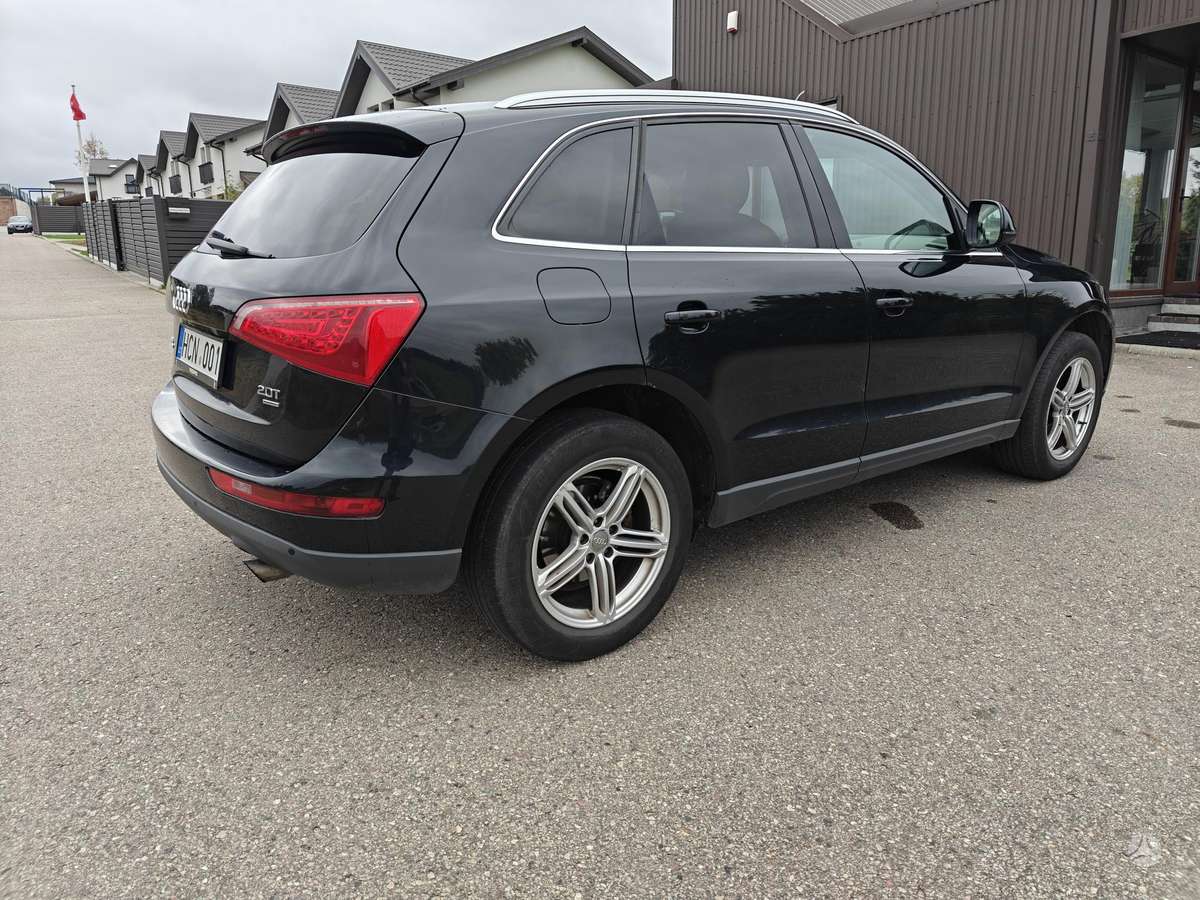 Audi Q5 2009 — двигун 1984 cm³, 211 HP (155kW)