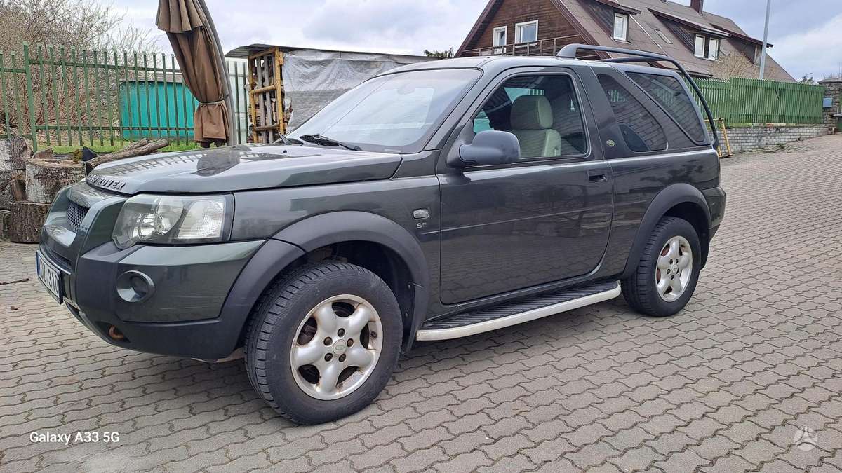 Land Rover 2005 — вигляд ззаду