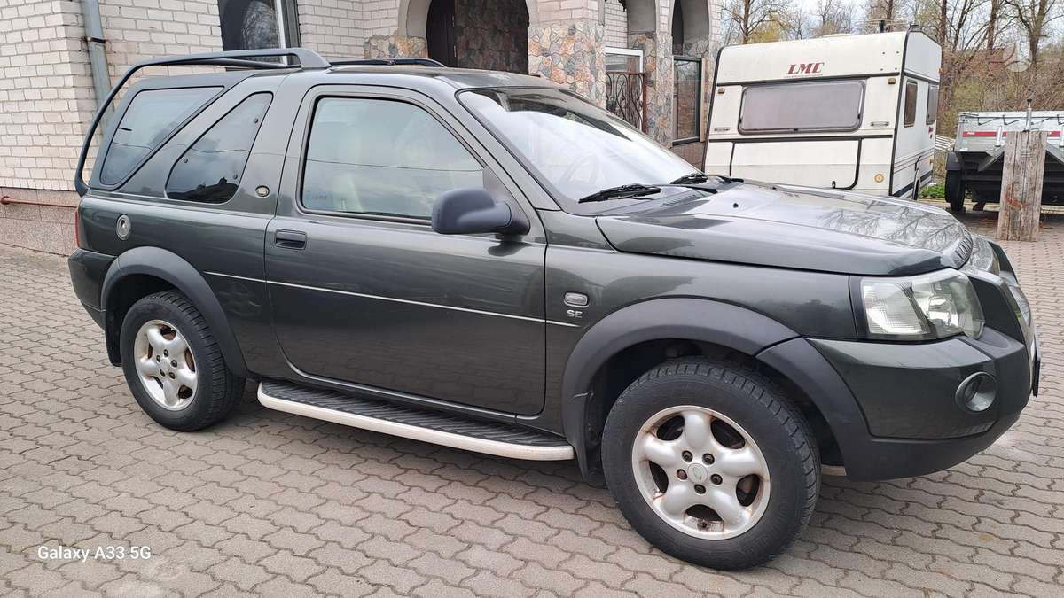 Land Rover 2005 — салон