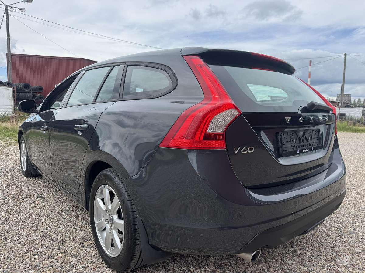Volvo V60 2012 — photo 7